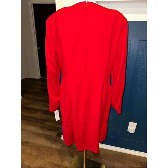 Donna Morgan Women's Long Sleeve V-Neck Dress with Faux Pockets - Picture 3 of 7